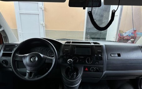 Volkswagen Caravelle T5, 2008 год, 1 900 000 рублей, 5 фотография