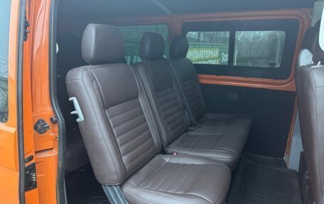 Volkswagen Caravelle T5, 2008 год, 1 900 000 рублей, 12 фотография