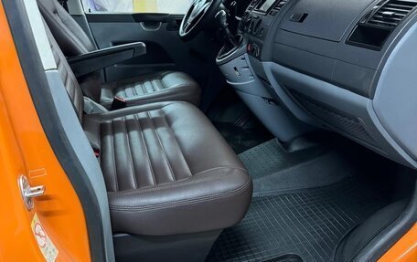 Volkswagen Caravelle T5, 2008 год, 1 900 000 рублей, 7 фотография