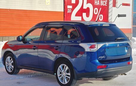 Mitsubishi Outlander III рестайлинг 3, 2013 год, 1 750 000 рублей, 7 фотография