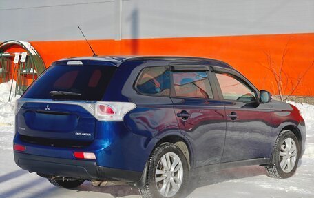 Mitsubishi Outlander III рестайлинг 3, 2013 год, 1 750 000 рублей, 8 фотография