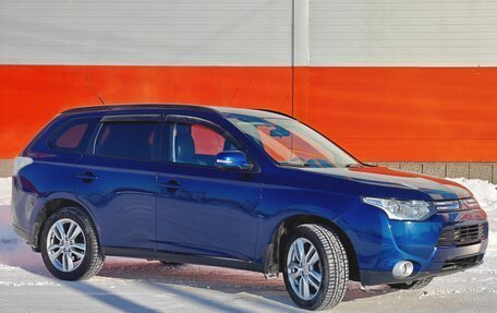 Mitsubishi Outlander III рестайлинг 3, 2013 год, 1 750 000 рублей, 10 фотография