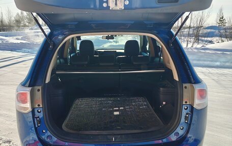 Mitsubishi Outlander III рестайлинг 3, 2013 год, 1 750 000 рублей, 18 фотография