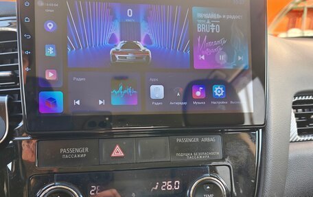 Mitsubishi Outlander III рестайлинг 3, 2013 год, 1 750 000 рублей, 26 фотография