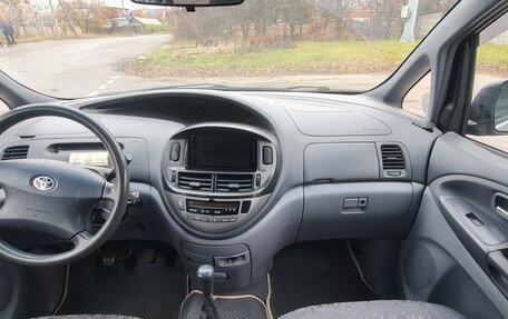 Toyota Previa II, 2002 год, 850 000 рублей, 11 фотография