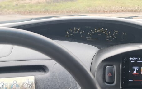 Toyota Previa II, 2002 год, 850 000 рублей, 20 фотография