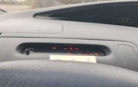 Toyota Previa II, 2002 год, 850 000 рублей, 23 фотография