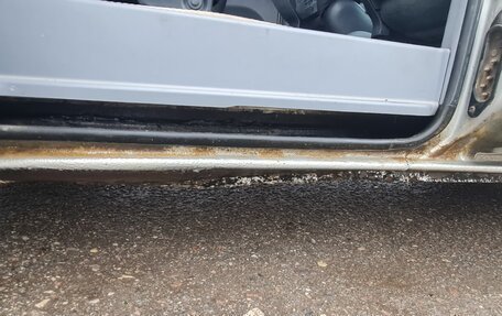 Toyota Previa II, 2002 год, 850 000 рублей, 24 фотография