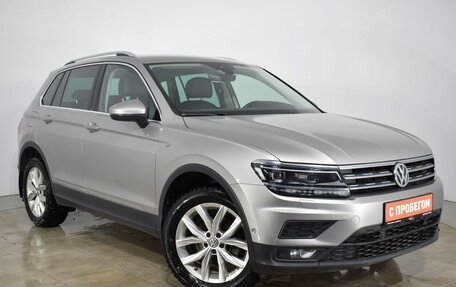Volkswagen Tiguan II, 2020 год, 3 050 000 рублей, 3 фотография