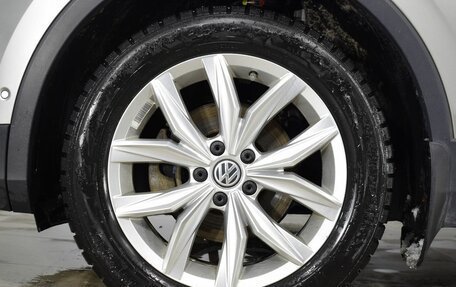 Volkswagen Tiguan II, 2020 год, 3 050 000 рублей, 9 фотография