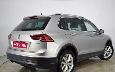 Volkswagen Tiguan II, 2020 год, 3 050 000 рублей, 5 фотография