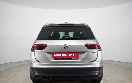 Volkswagen Tiguan II, 2020 год, 3 050 000 рублей, 6 фотография