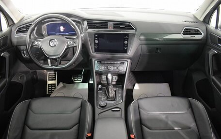 Volkswagen Tiguan II, 2020 год, 3 050 000 рублей, 11 фотография