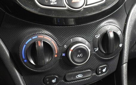 Hyundai Solaris II рестайлинг, 2012 год, 689 900 рублей, 16 фотография