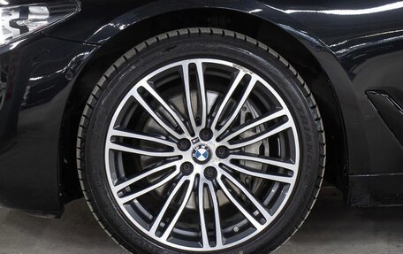 BMW 5 серия, 2019 год, 2 700 000 рублей, 6 фотография