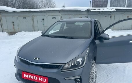 KIA Rio IV, 2018 год, 1 400 000 рублей, 4 фотография