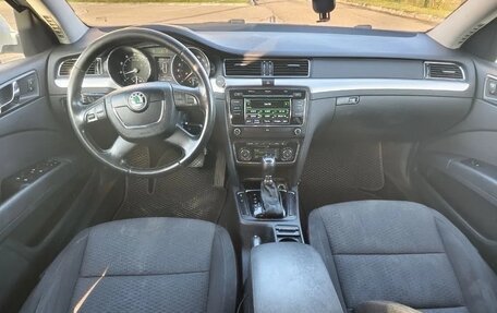Skoda Superb III рестайлинг, 2013 год, 815 000 рублей, 2 фотография