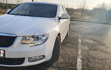 Skoda Superb III рестайлинг, 2013 год, 815 000 рублей, 11 фотография