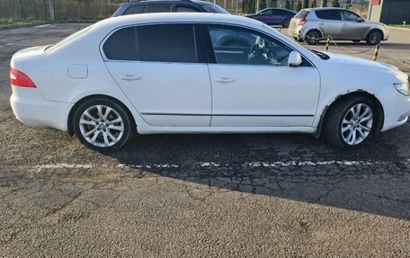 Skoda Superb III рестайлинг, 2013 год, 815 000 рублей, 15 фотография