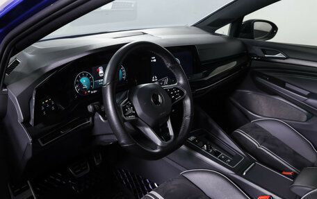 Volkswagen Golf VIII, 2020 год, 2 800 000 рублей, 15 фотография