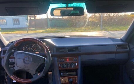 Mercedes-Benz E-Класс, 1994 год, 1 499 000 рублей, 8 фотография