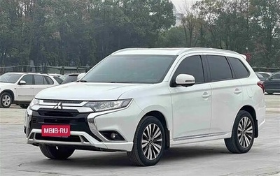 Mitsubishi Outlander III рестайлинг 3, 2022 год, 1 890 001 рублей, 1 фотография