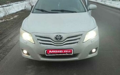 Toyota Camry, 2011 год, 970 000 рублей, 3 фотография