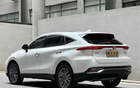 Toyota Harrier, 2024 год, 4 350 001 рублей, 4 фотография
