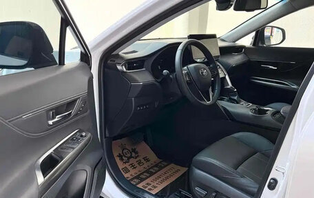 Toyota Harrier, 2024 год, 4 350 001 рублей, 11 фотография