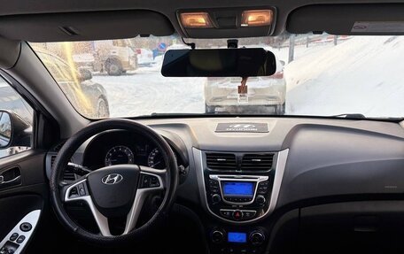 Hyundai Solaris II рестайлинг, 2012 год, 925 000 рублей, 4 фотография