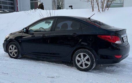 Hyundai Solaris II рестайлинг, 2012 год, 925 000 рублей, 2 фотография