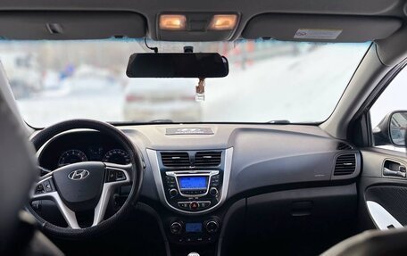 Hyundai Solaris II рестайлинг, 2012 год, 925 000 рублей, 5 фотография