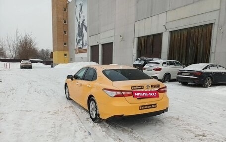 Toyota Camry, 2018 год, 1 300 000 рублей, 2 фотография