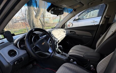 Chevrolet Cruze II, 2010 год, 650 000 рублей, 9 фотография