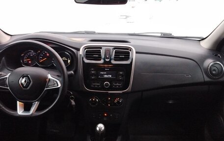 Renault Logan II, 2019 год, 890 000 рублей, 11 фотография