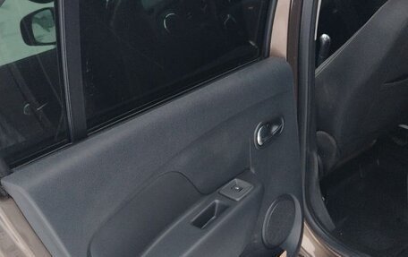 Renault Logan II, 2019 год, 890 000 рублей, 16 фотография