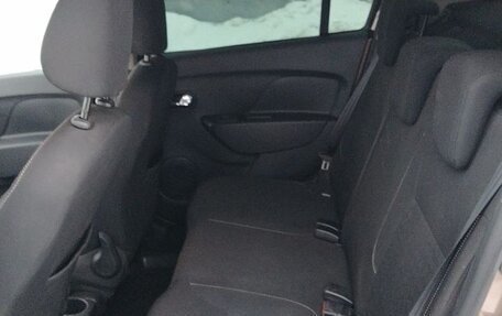 Renault Logan II, 2019 год, 890 000 рублей, 17 фотография