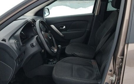 Renault Logan II, 2019 год, 890 000 рублей, 19 фотография