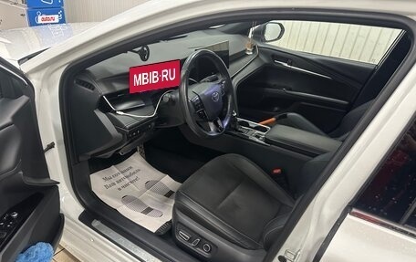 Toyota Camry, 2024 год, 3 850 000 рублей, 10 фотография