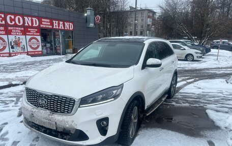 KIA Sorento III Prime рестайлинг, 2018 год, 3 000 000 рублей, 1 фотография