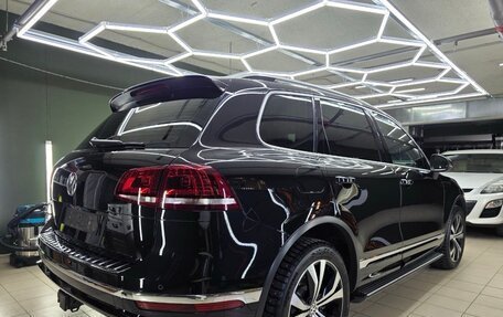 Volkswagen Touareg III, 2017 год, 3 609 000 рублей, 4 фотография