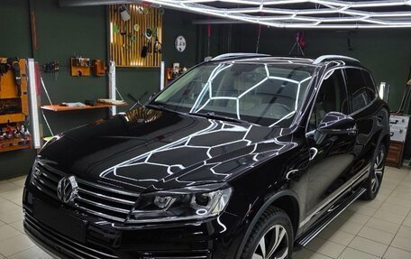Volkswagen Touareg III, 2017 год, 3 609 000 рублей, 2 фотография