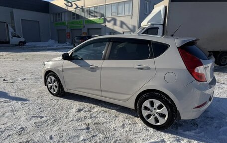 Hyundai Solaris II рестайлинг, 2014 год, 770 000 рублей, 3 фотография