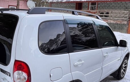 Chevrolet Niva I рестайлинг, 2018 год, 690 000 рублей, 5 фотография