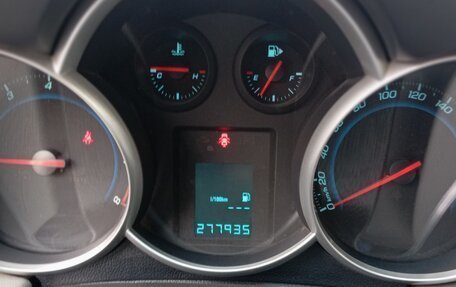 Chevrolet Cruze II, 2013 год, 700 000 рублей, 2 фотография