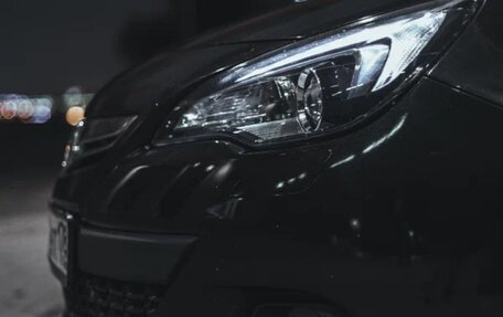 Opel Astra J, 2012 год, 760 000 рублей, 2 фотография