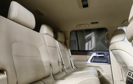 Toyota Land Cruiser 200, 2016 год, 6 370 000 рублей, 16 фотография