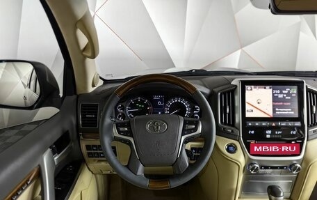 Toyota Land Cruiser 200, 2016 год, 6 370 000 рублей, 20 фотография