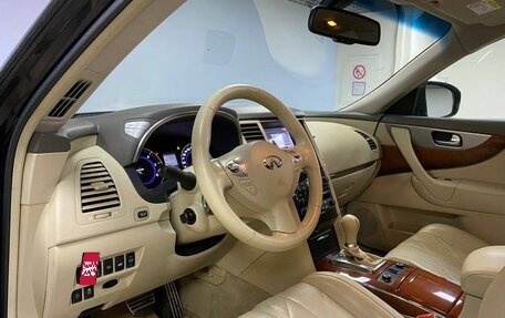 Infiniti QX70, 2016 год, 2 250 000 рублей, 11 фотография