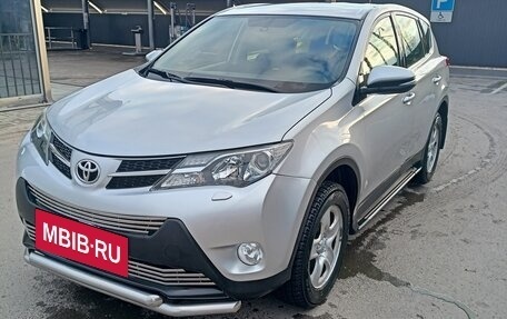 Toyota RAV4, 2014 год, 2 400 000 рублей, 4 фотография